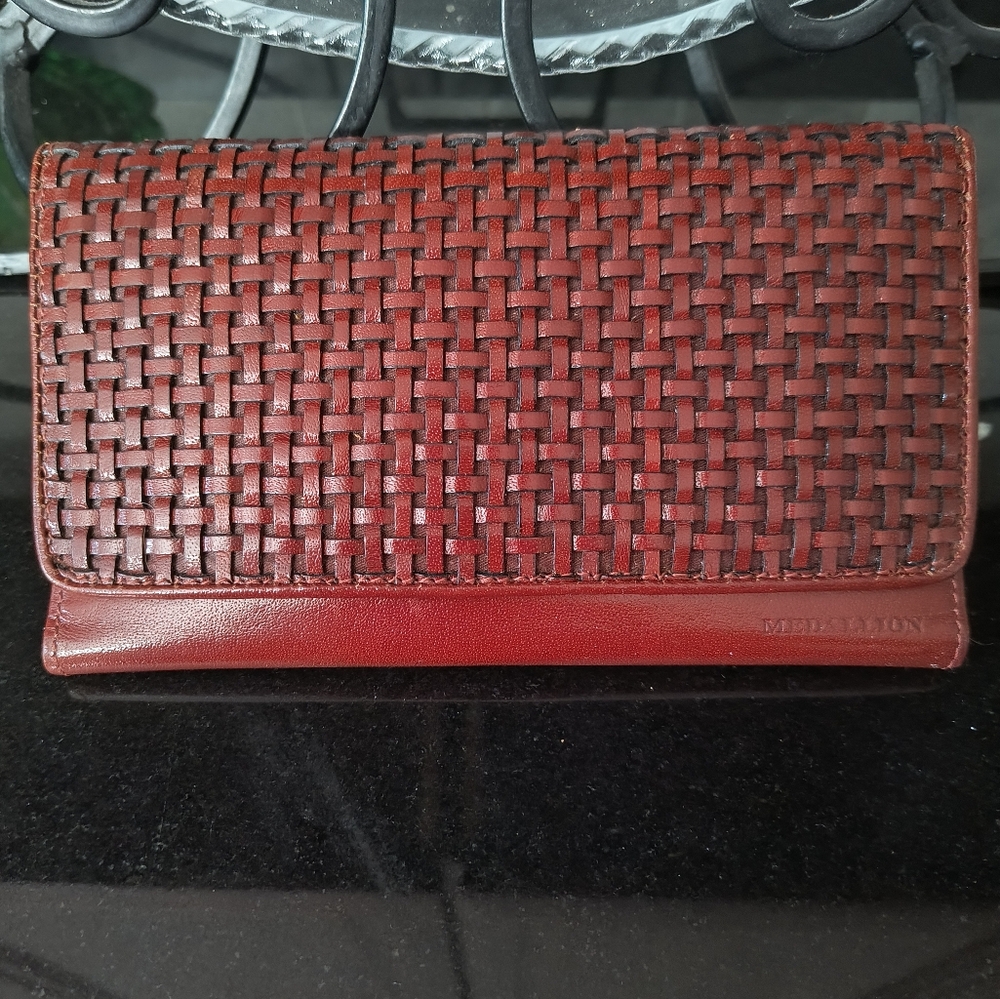 Medallion Leather Wallet